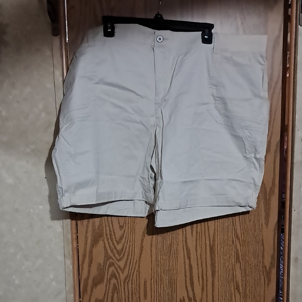 Sonoma Women's Cargo Shorts - Light Khaki